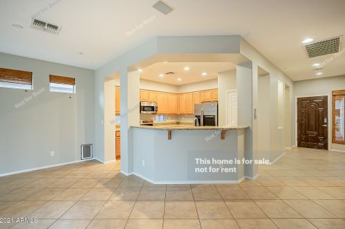 1823 Eastman Dr, Phoenix AZ 85086-1503 exterior