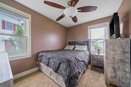 221 Healy St, Fall River MA 02723-1289 exterior