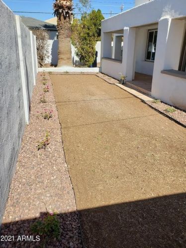 2543 11th St, Phoenix, AZ 85006-1057