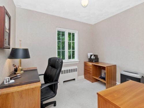 77 Montrose St, Newton MA 02458-2718 exterior