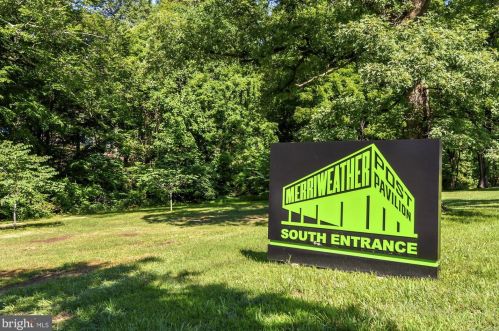 10051 Windstream Dr, Columbia MD  21044-2533 exterior