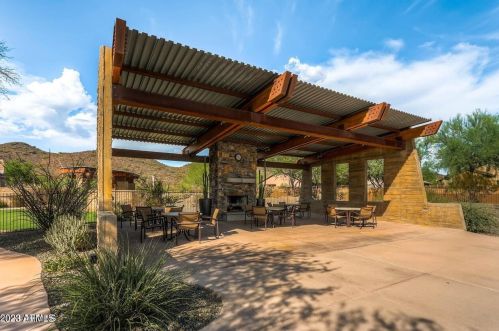 1735 Desperado Way, Phoenix AZ  85085-6329 exterior