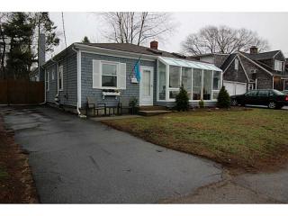 26 Bowden Ave, Barrington, RI 02806-3152