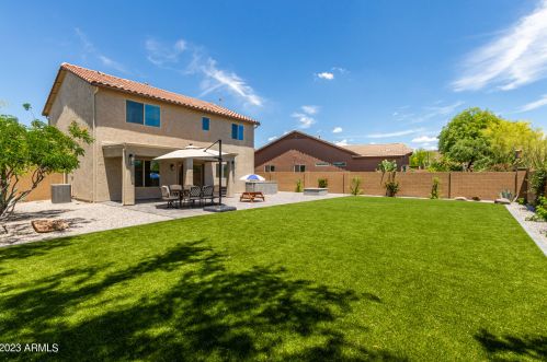 1735 Desperado Way, Phoenix AZ  85085-6329 exterior