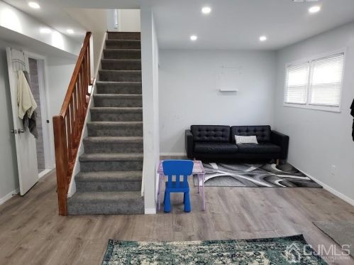 78 Hagaman St, Carteret NJ  07008-1946 exterior