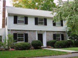 49 Lenox St, Newton, MA 02465-2718