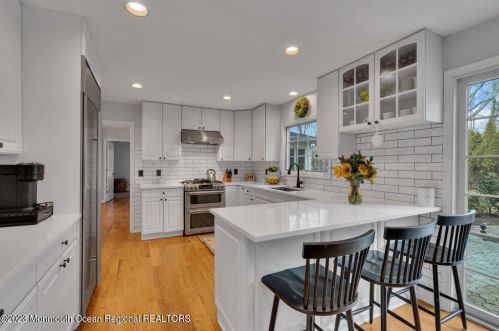 130 Rumson Pl, Little Silver NJ  07739-1044 exterior