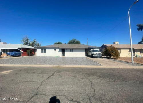 5727 37th Dr, Phoenix, AZ 85019-1909