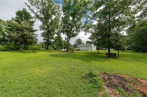 1364 Cohannet St, Taunton MA  02780-7136 exterior