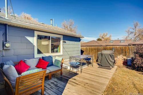 3384 Corona St, Englewood CO 80113-2827 exterior