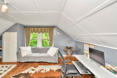 291 St, Dedham MA 02026-2044 exterior