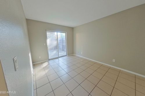 5221 18 Dr, Phoenix AZ 85007-2433 exterior