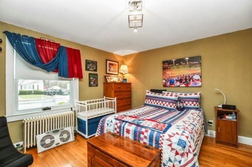 50 Pleasant St, Whitman MA 02382-2118 exterior