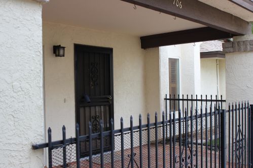 706 Eugie Ave, Phoenix AZ  85022-4837 exterior