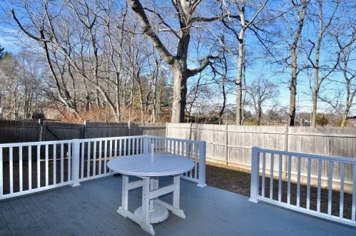 2037 Washington St, Braintree MA 02184-8623 exterior