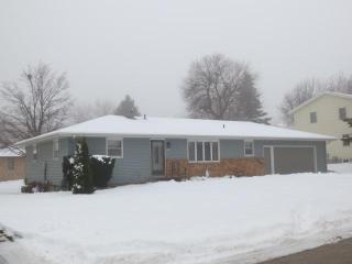 411 19th St, Roselle, IA 51401-3515