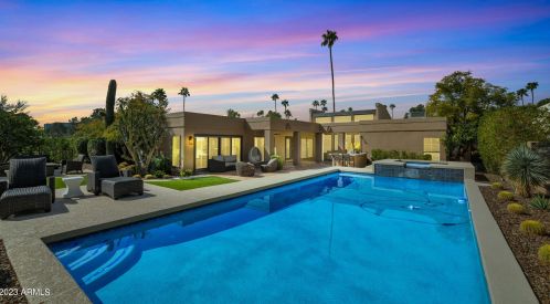 5327 26th St, Phoenix AZ 85032-8017 exterior