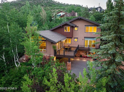 2068 Mahre Dr, Park City UT 84098-8508 exterior