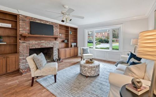 4934 Leeds Ct, Atlanta GA exterior