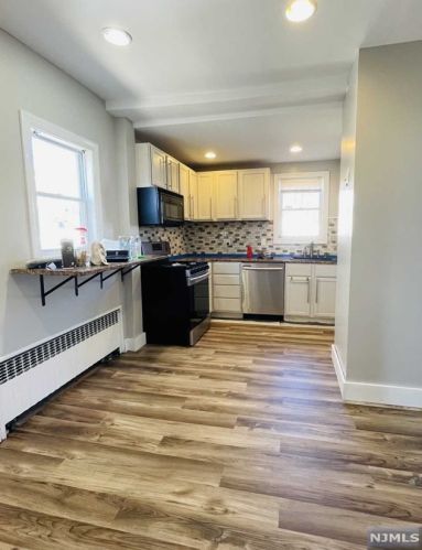 60 Tiona Ave, Belleville NJ  07109-2234 exterior