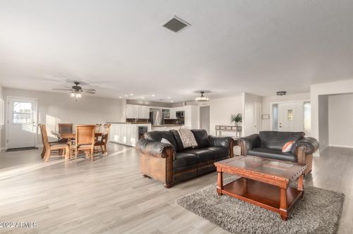 11612 51st St, Phoenix, AZ 85044-2334