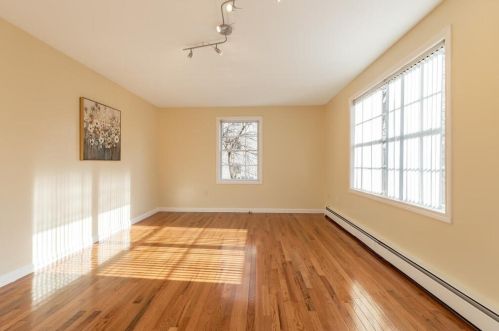 16A-16B Sigourney St, Worcester MA exterior