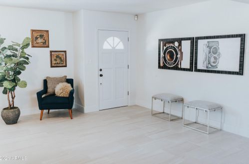 4417 28th St, Phoenix, AZ 85040-2702