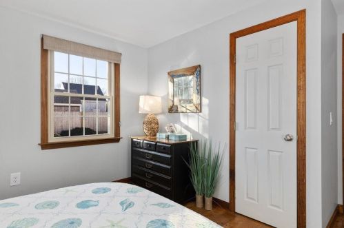 16 Joshuas Way, Chatham MA 02633-1565 exterior