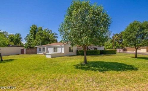 1121 Bethany Home Rd, Phoenix AZ  85014-2229 exterior