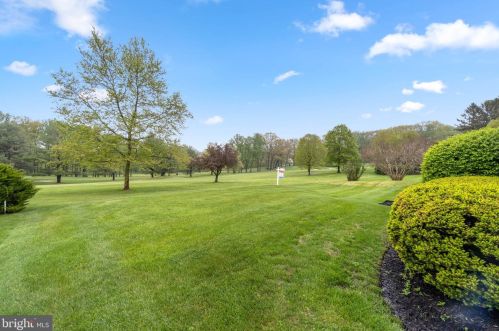 11102 Willow Bottom Dr, Columbia MD 21044-1069 exterior