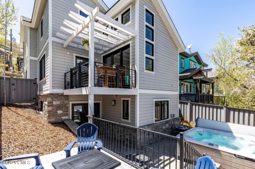 1024 Norfolk Ave, Park City UT 84060-5444 exterior