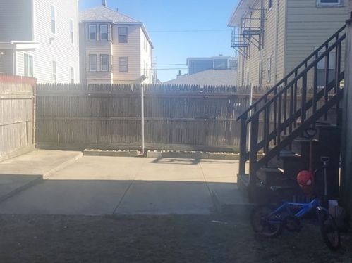 212 Wade St, Fall River MA 02721-1980 exterior