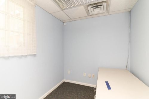 665 Broad St, West Deptford NJ 08096-1055 exterior