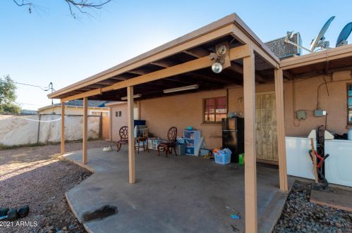 1039 27 Dr, Phoenix AZ 85045-2209 exterior