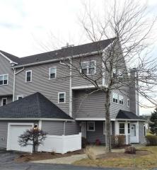 240 White Cliff Dr, Plymouth MA  02360-1464 exterior