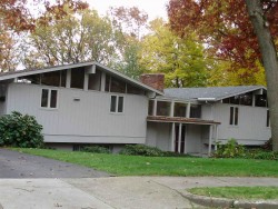 59 Grove Hill Park, Newton, MA 02460-2303