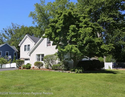 83 Laurel Dr, Little Silver, NJ 07739-1417