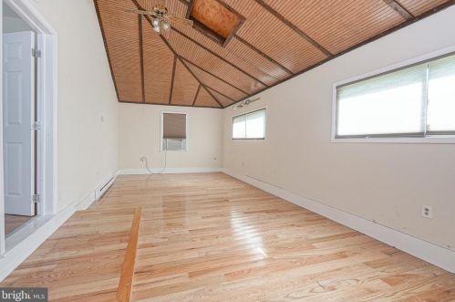 409 Mantua Ave, West Deptford NJ 08066-1277 exterior