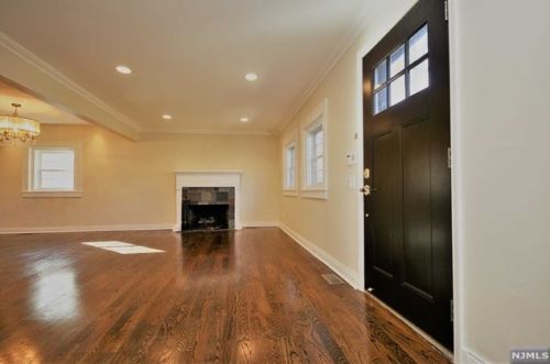 12 Engle St, Cresskill NJ  07626-2223 exterior