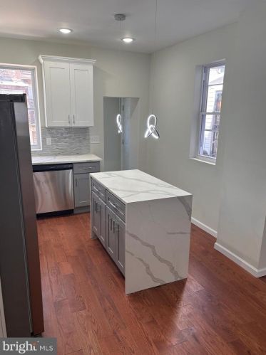 5810 Camac St, Philadelphia PA 19141-4123 exterior