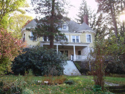 44 Marshall St, Newton, MA 02459-1656