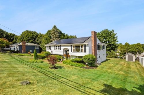 24 Randolph St, Canton, MA 02021-2333