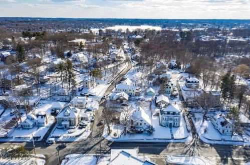 665 Broad St, Weymouth MA 02188-1712 exterior