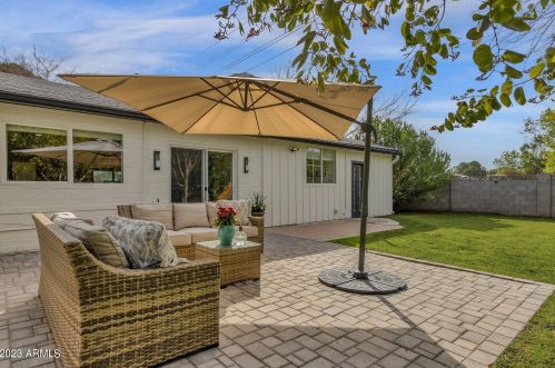 6704 11th St, Phoenix AZ  85014-1028 exterior