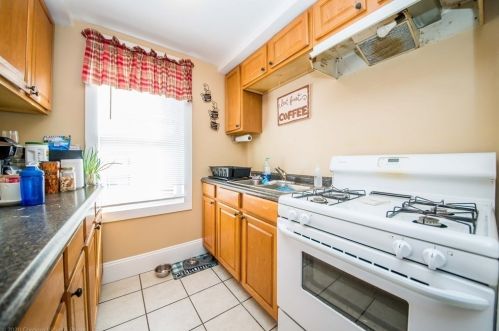 1029 Plymouth Ave, Fall River MA 02721-1939 exterior