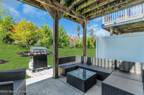 136 Kyle Dr, Tinton Falls NJ  07712-7537 exterior