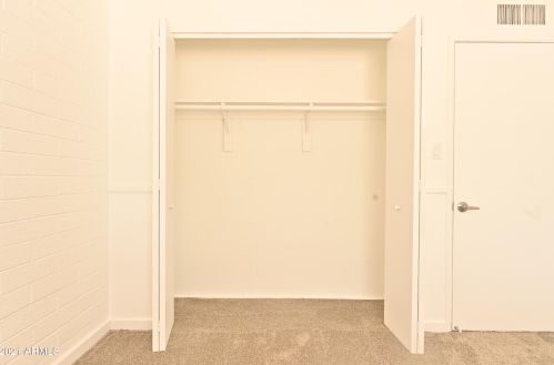 1601 Eugie Ave, Phoenix AZ  85029-1719 exterior