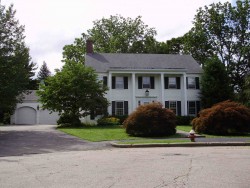 20 Buff Cir, Newton, MA 02459-2914