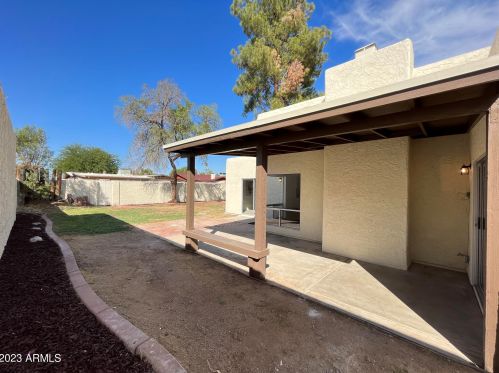 2942 Altadena Ave, Phoenix AZ 85029-3211 exterior