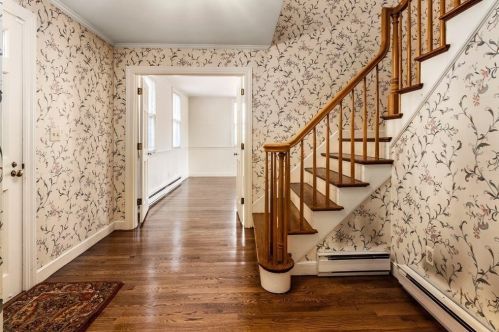 1140 Webster St, Needham MA 02494-2431 exterior